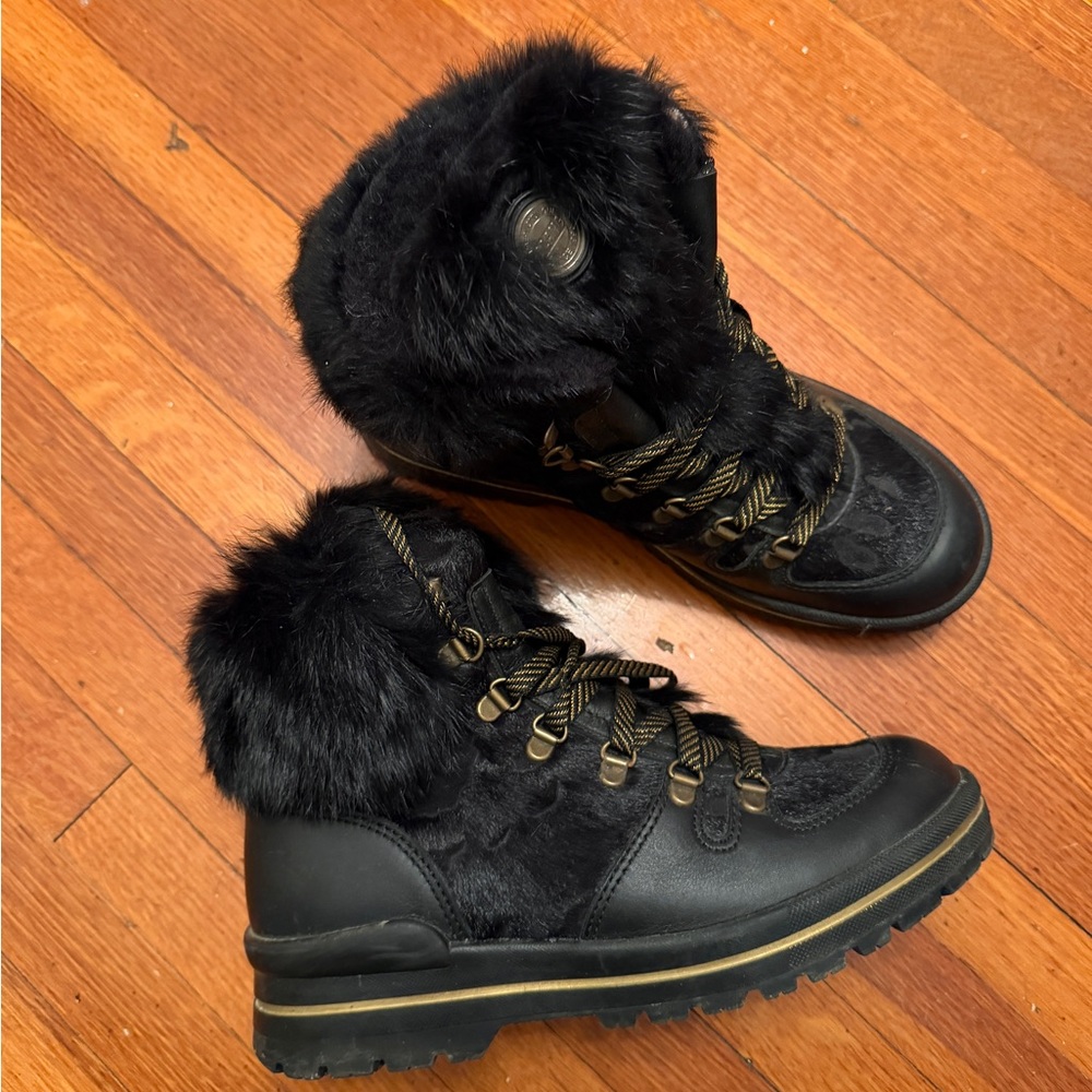 Black Fur-Lined Women's Boots